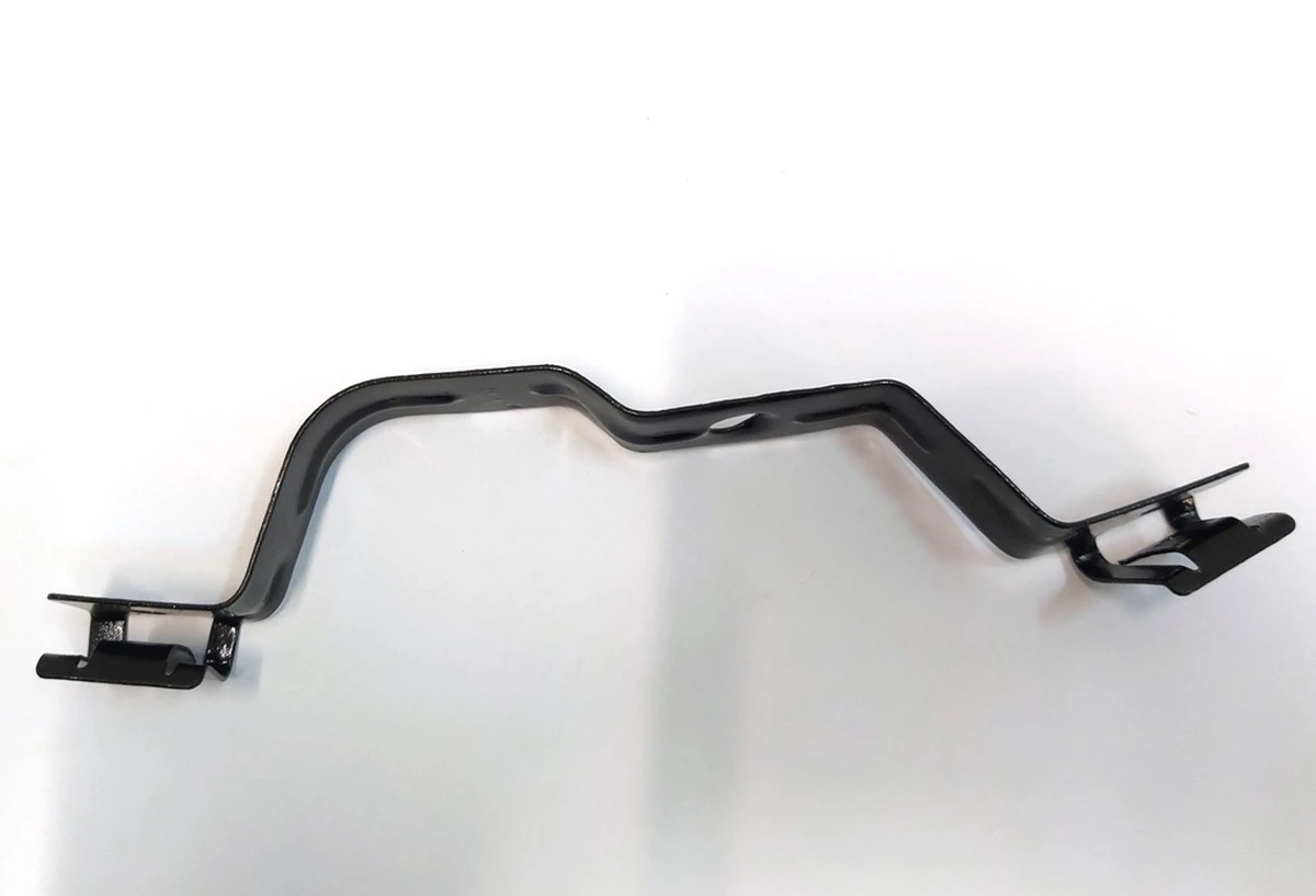 5 Кронштейн подкрылка переднего правого Tesla model 3 1104541-00-B