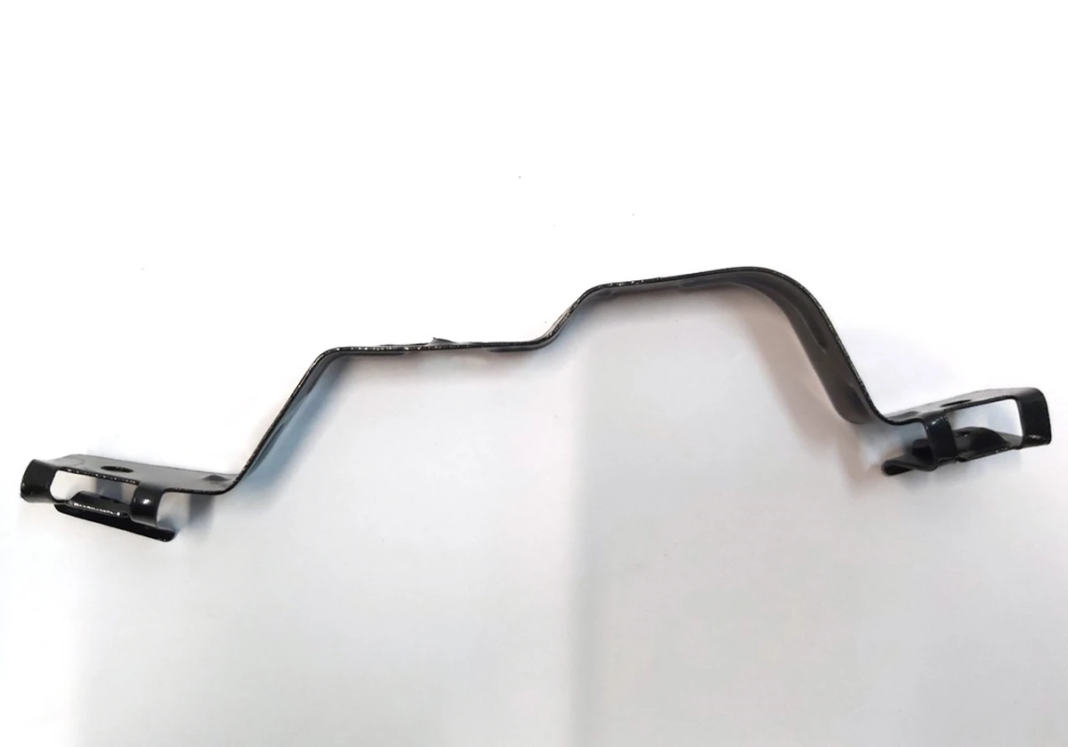 5 Кронштейн подкрылка переднего правого Tesla model 3 1104541-00-B