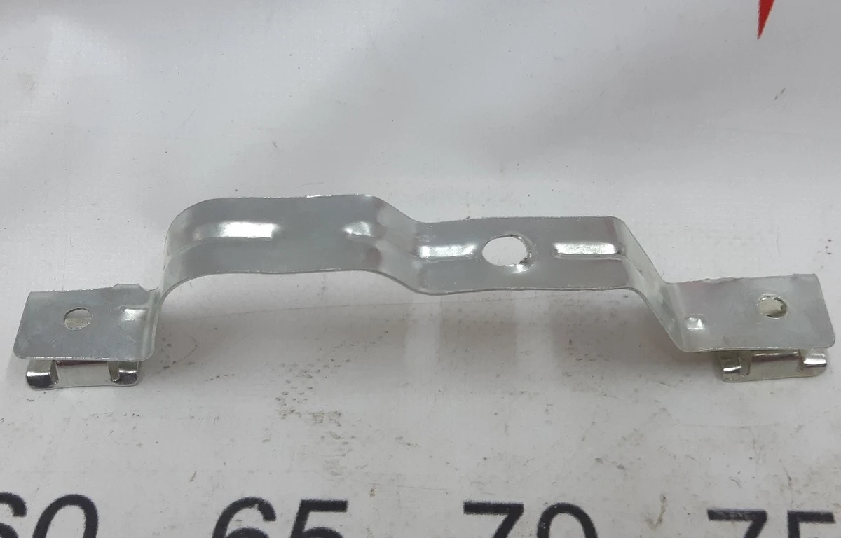 5 Кронштейн підкрилки переднього правого NEW Tesla model 3 1104541-00-B