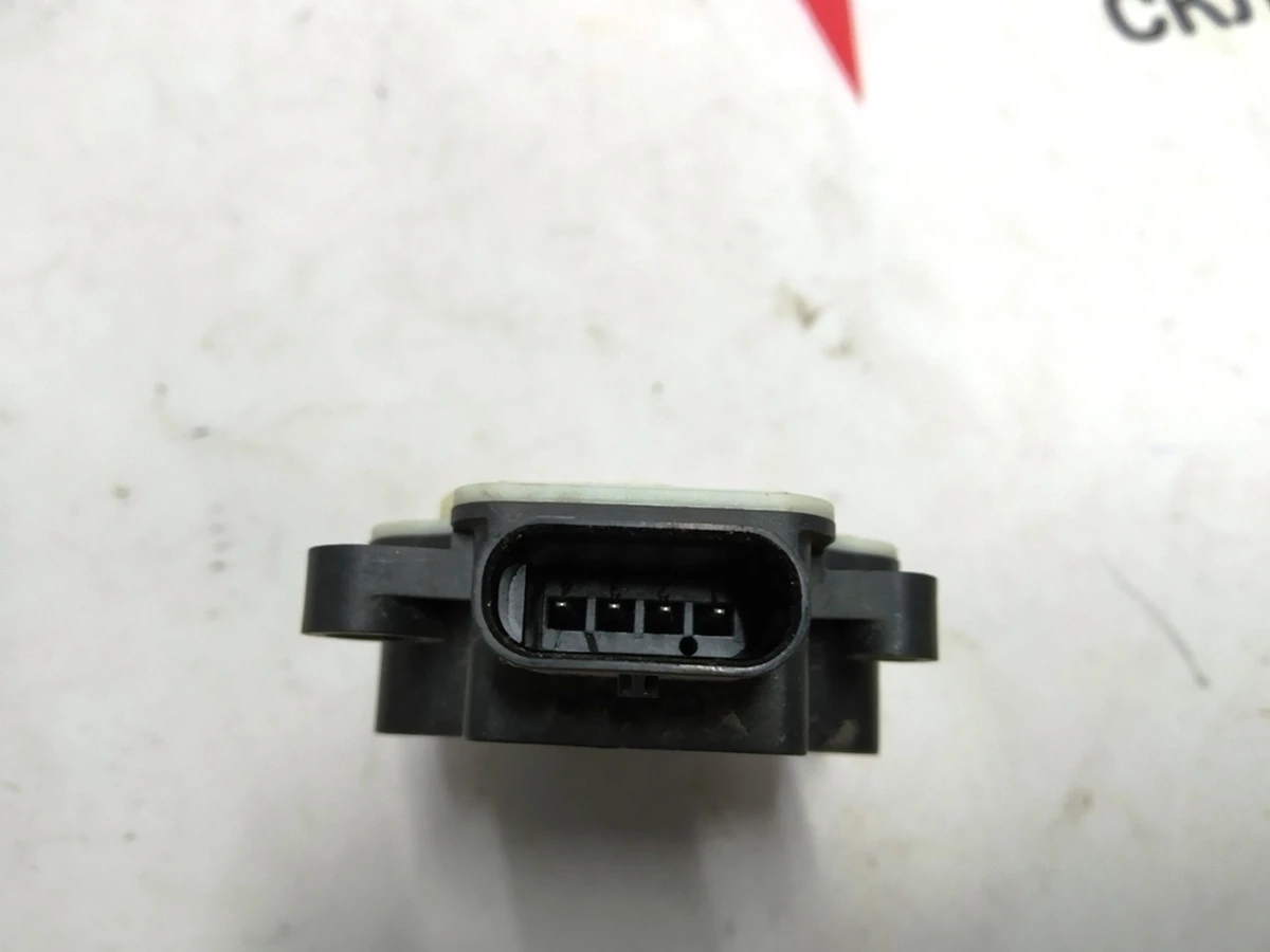 4 Ventilation grill opening control module (central radiator) Tesla model S, model S REST 1007256-00-K