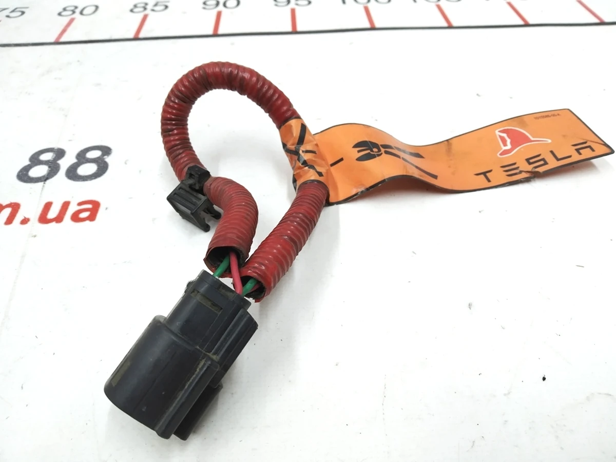 2 Safety harness (emergency loop) with damage Tesla model X, model S REST 1104866-00-A