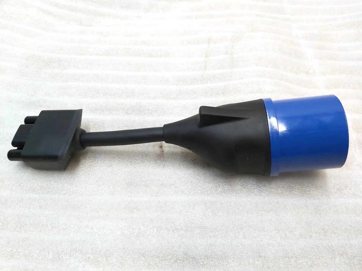 Смарт адаптер UMC (SSI 123) US/EU GEN2-32A (d57.75mm*51.5mm) Tesla all models 1104948-10-C