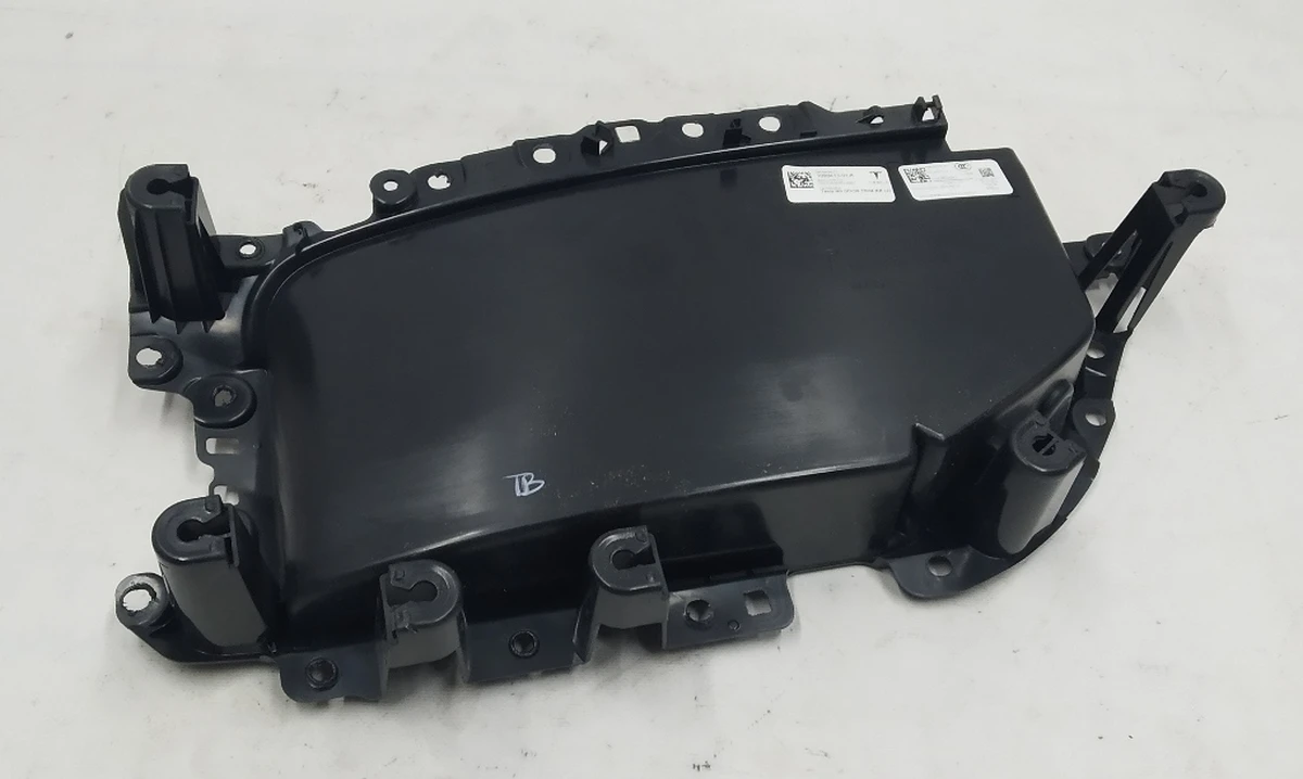 Rear left door card pocket niche (minor scratches) Tesla model 3 1090413-01-L