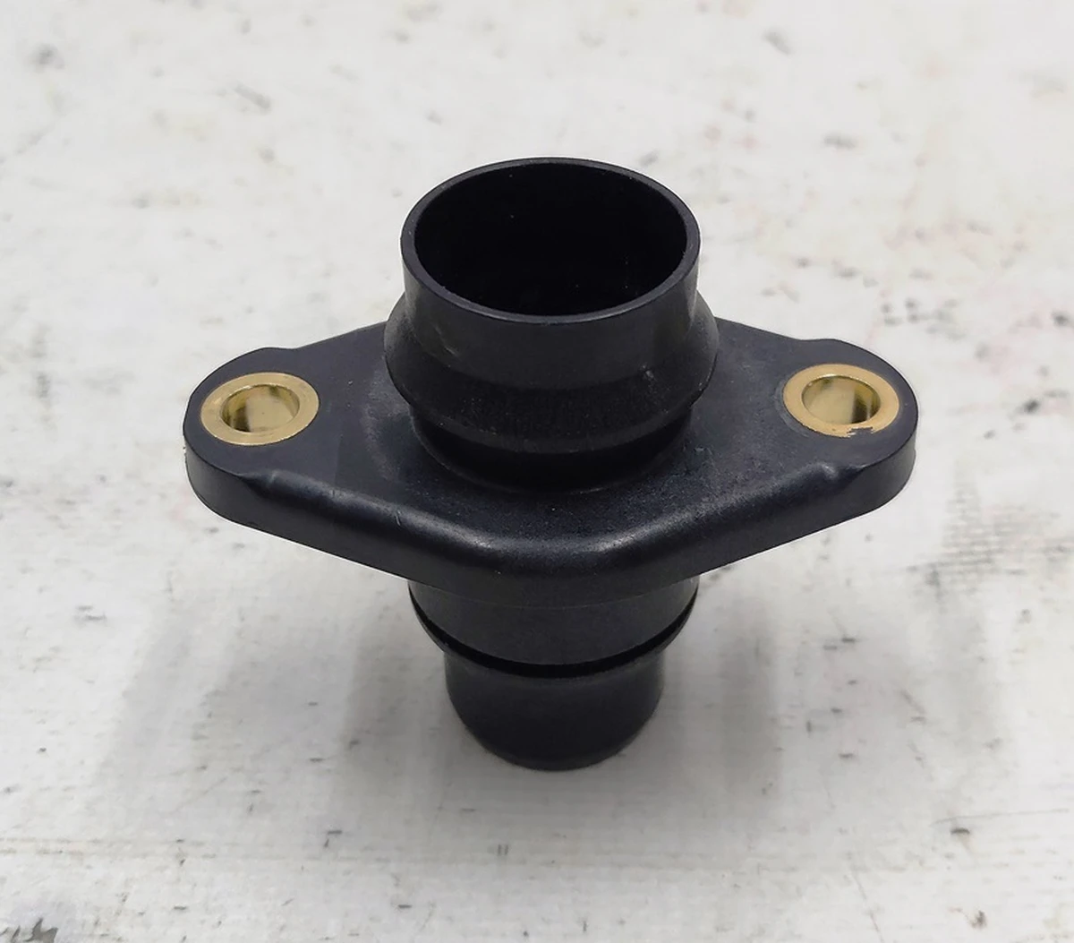 Перехідник патрубка системи охолодження основної батареї Tesla Model 3, Model Y 1105927-00-C