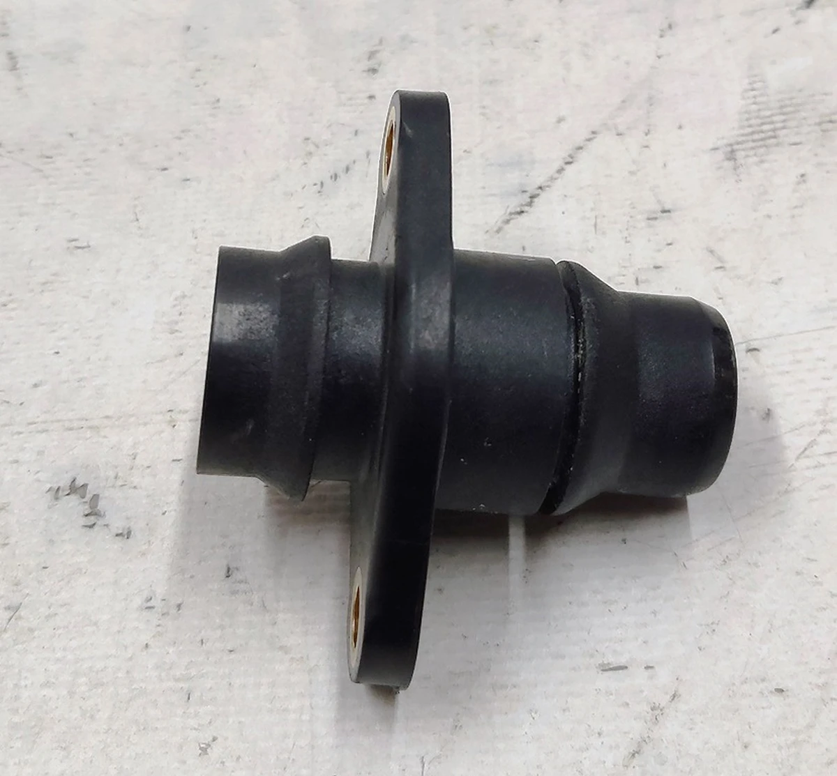 Перехідник патрубка системи охолодження основної батареї Tesla Model 3, Model Y 1105927-00-C