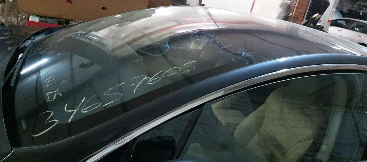 1 MX WSHLD ASSEMBLY HW2.0 LEFT HAND DRIVE HWA K4D-3 WEDGE Tesla model X 1105964-00-D