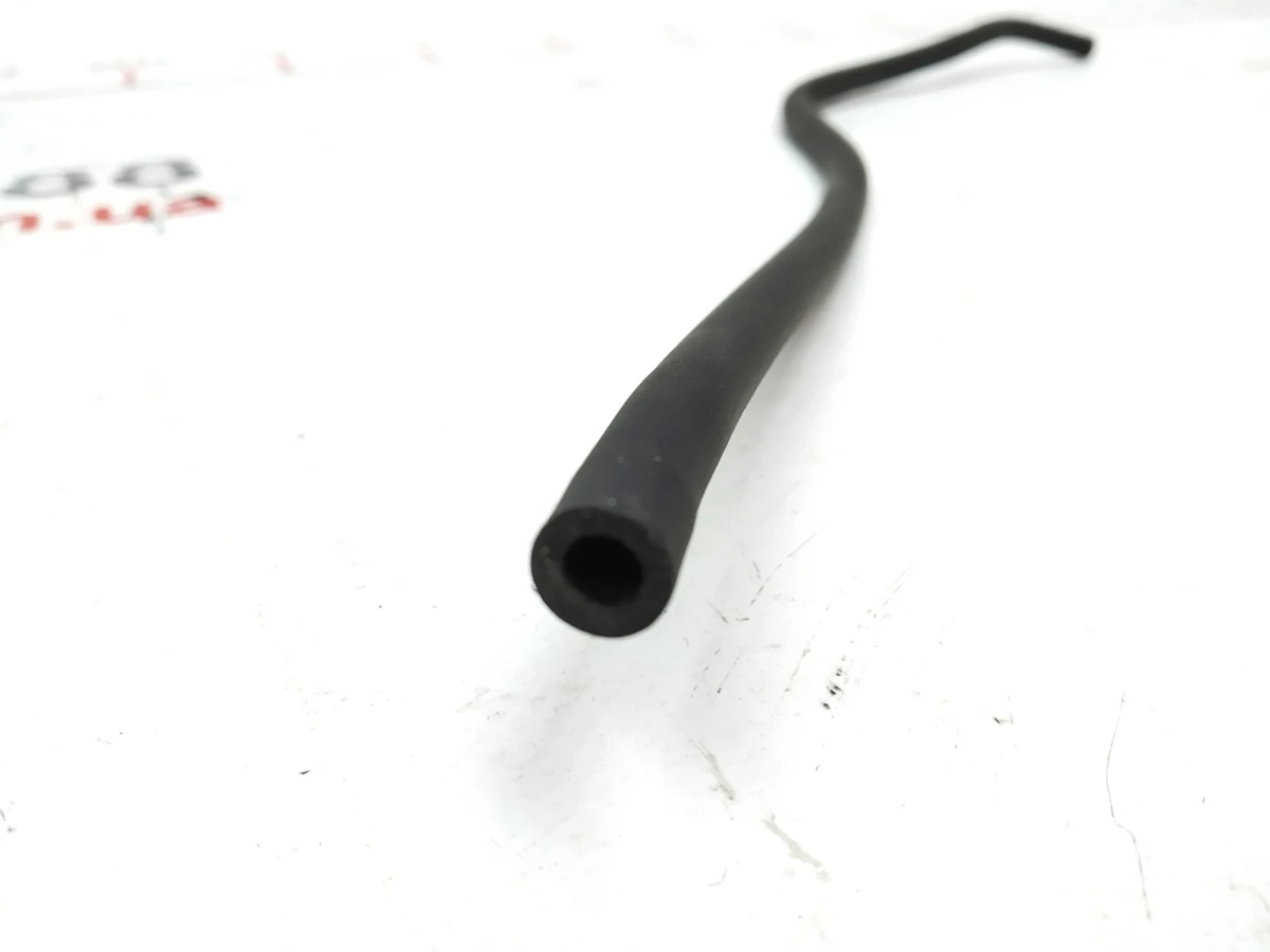 7 Шланг насоса бачка стеклоомывателя Tesla model 3 1106290-00-A