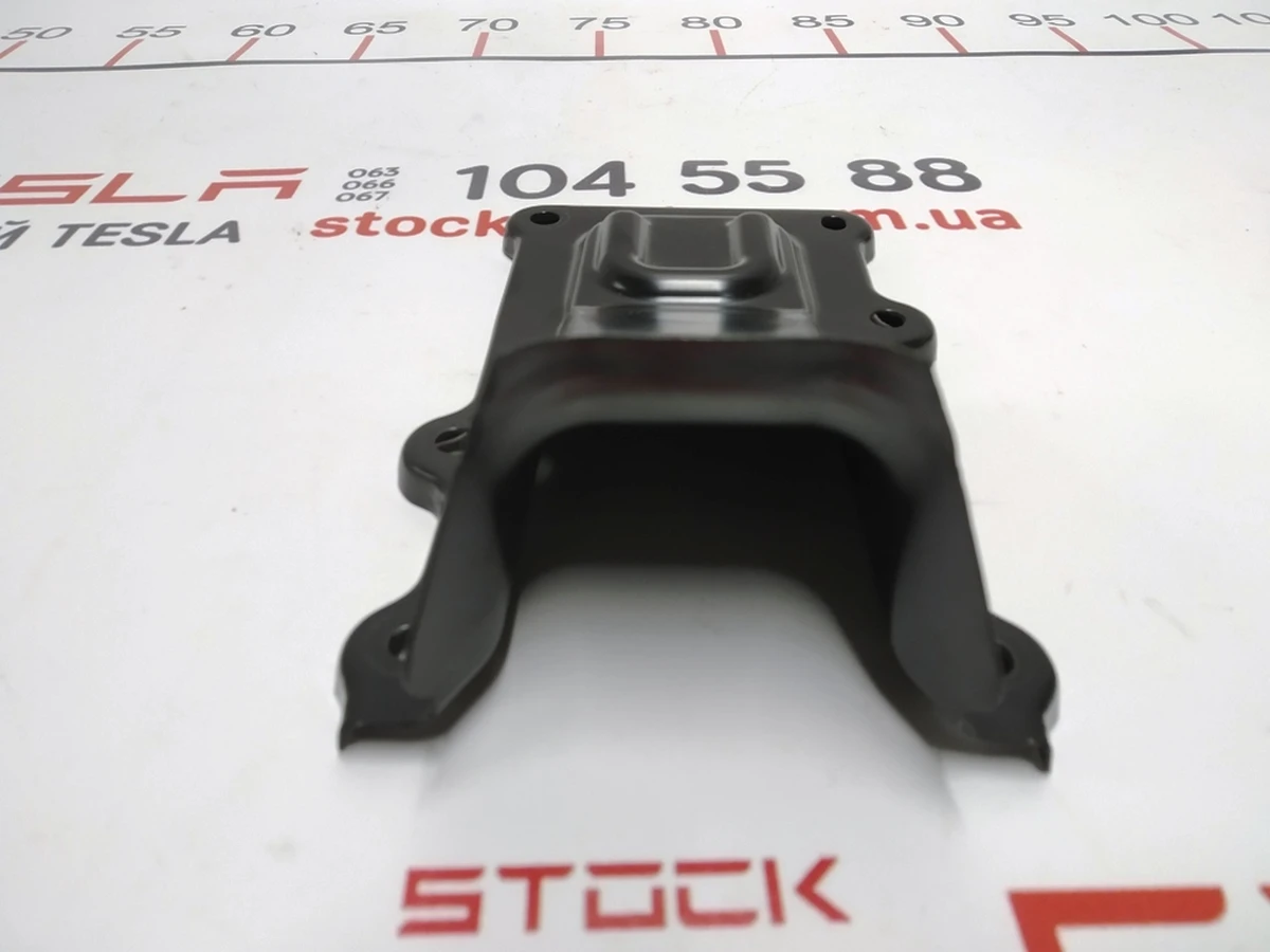 1 Кронштейн кріплення кришки вентиляції основної батареї Tesla model S REST, Tesla model X 1106362-01-B