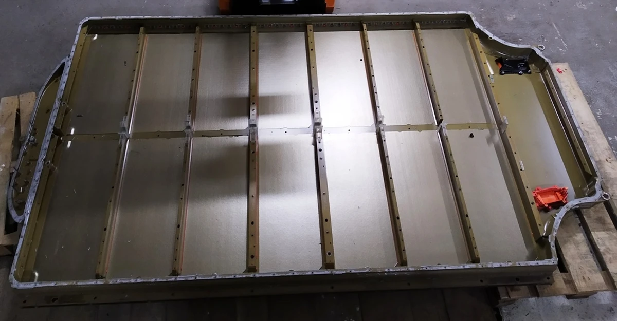 Корпус основної високовольтної батареї Tesla model REST, Tesla model X 1106362-01-Z