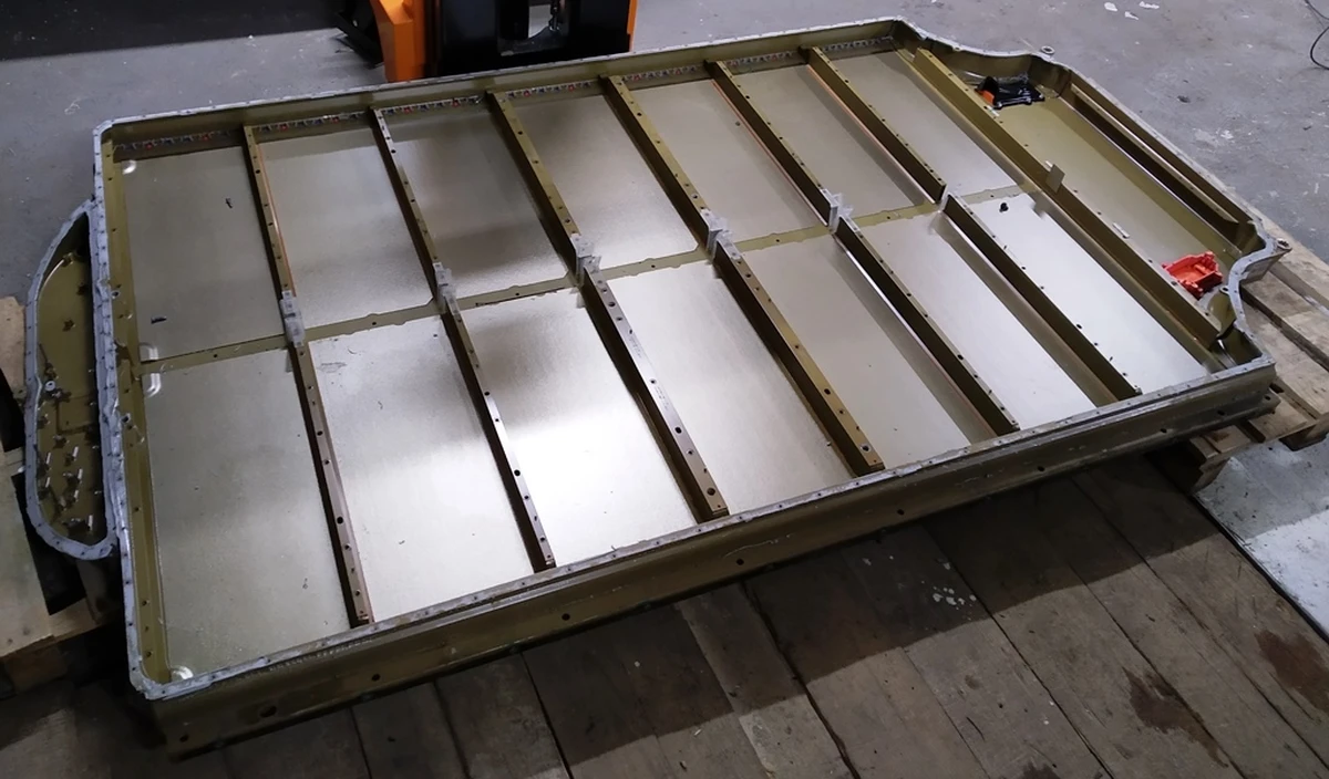 Корпус основної високовольтної батареї Tesla model REST, Tesla model X 1106362-01-Z