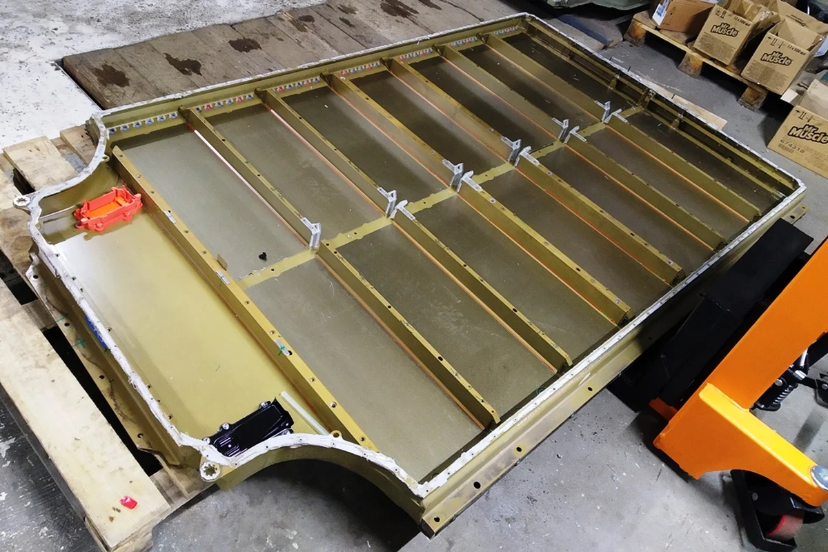 Корпус основної високовольтної батареї Tesla model REST, Tesla model X 1106362-01-Z