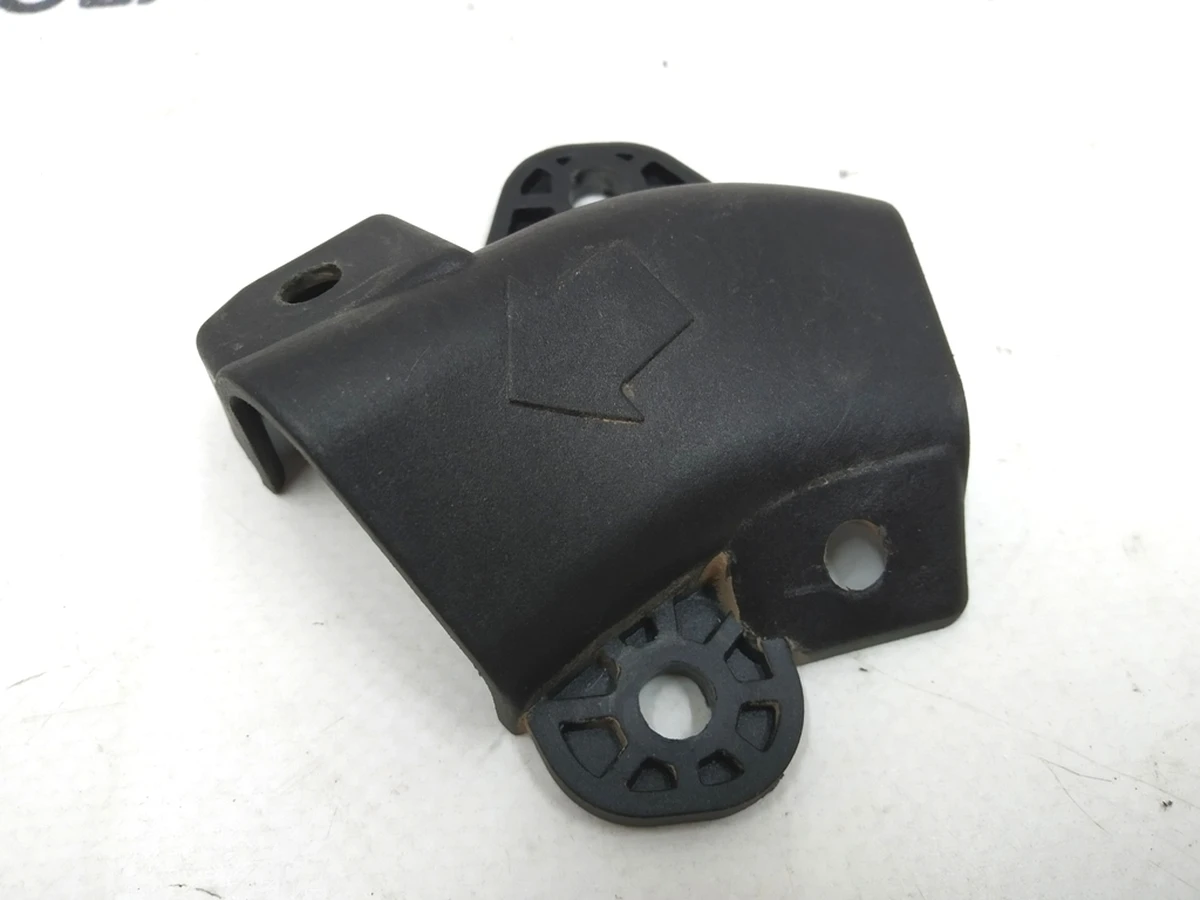 7 Крепление высоковольтных проводов двигателя переднего Tesla model X 1500222-00-B