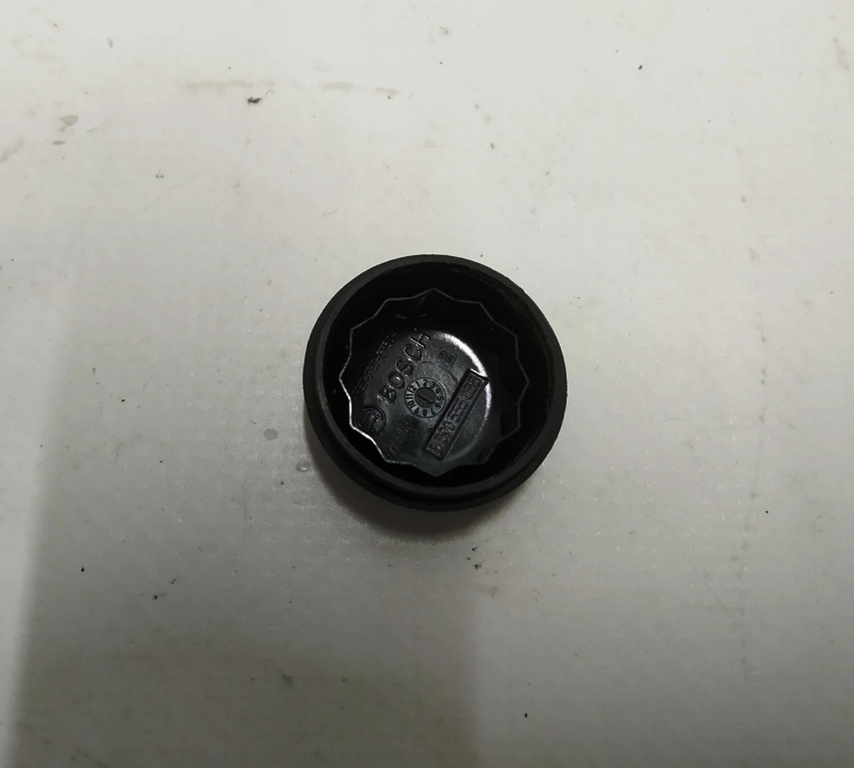 6 Заглушка декоративная гайки стеклоочистителя Tesla Model S Feb 2021, Model X Mar 2021, Model 3, Model 3 Jan 2024, Model Y 1106610-00-A