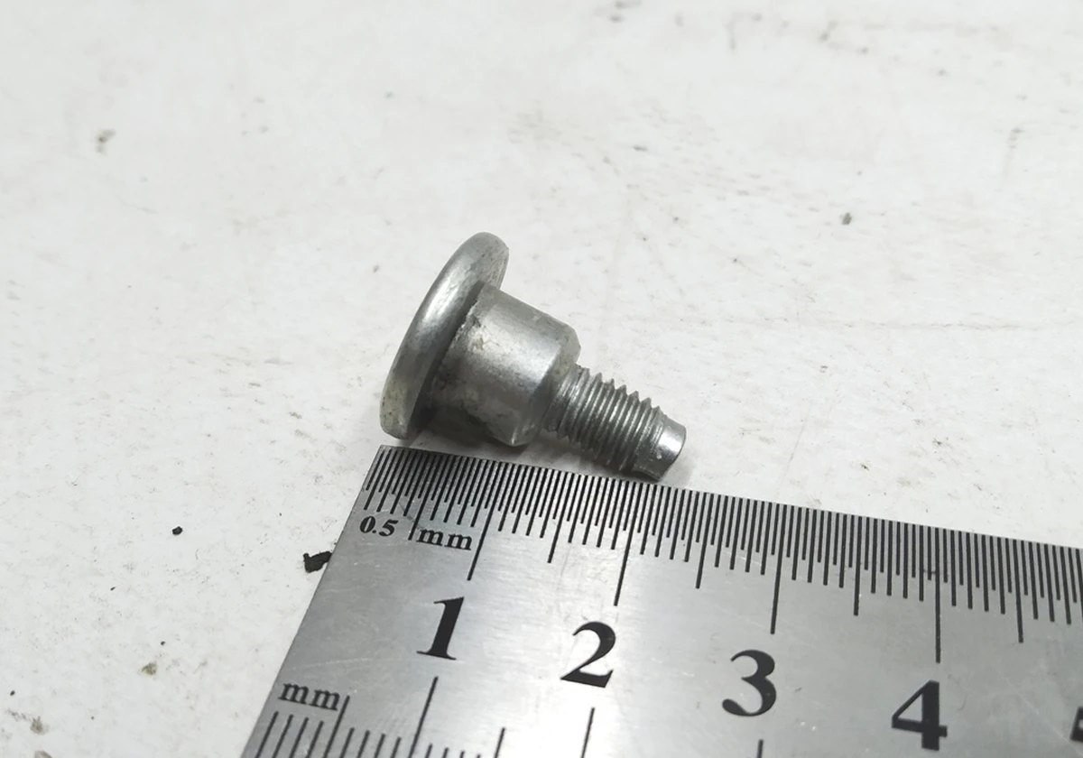 14 Болт FL M8x10 SH 12x5 10 ZN B SD ADH Tesla model 3 Y X S 1106615-00-C