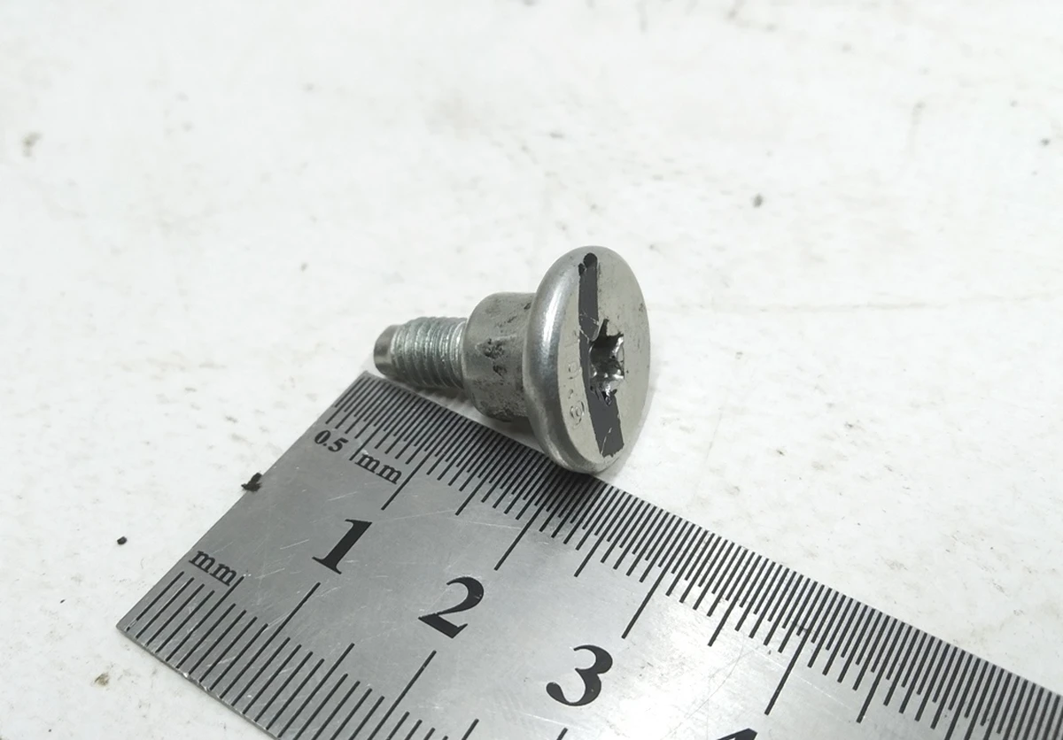 14 Болт FL M8x10 SH 12x5 10 ZN B SD ADH Tesla model 3 Y X S 1106615-00-C