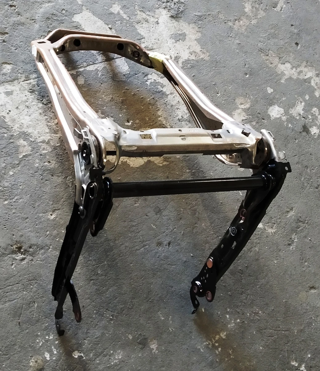 2 Каркас металевий спинки сидіння 1-го ряду в зборі Tesla model 3 7654324-01-B