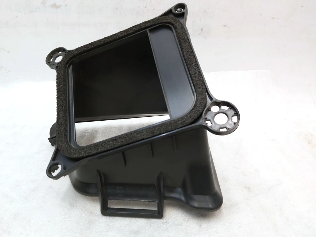 3 Повітрозабірник пічки внутрішній відновлений Tesla model 3 1107204-00-E