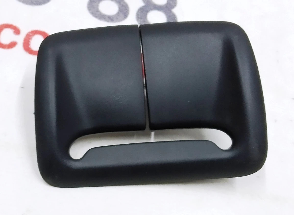 10 Накладка декоративная ремня безопасности двойного левого сиденья 2-го ряда правая BLACK (с повреждением) Tesla model X 1110761-02-B