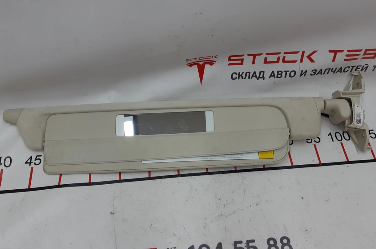 1 Козирок сонцезахисний правий USD CRM NA COMMON Tesla model X 1108418-87-D