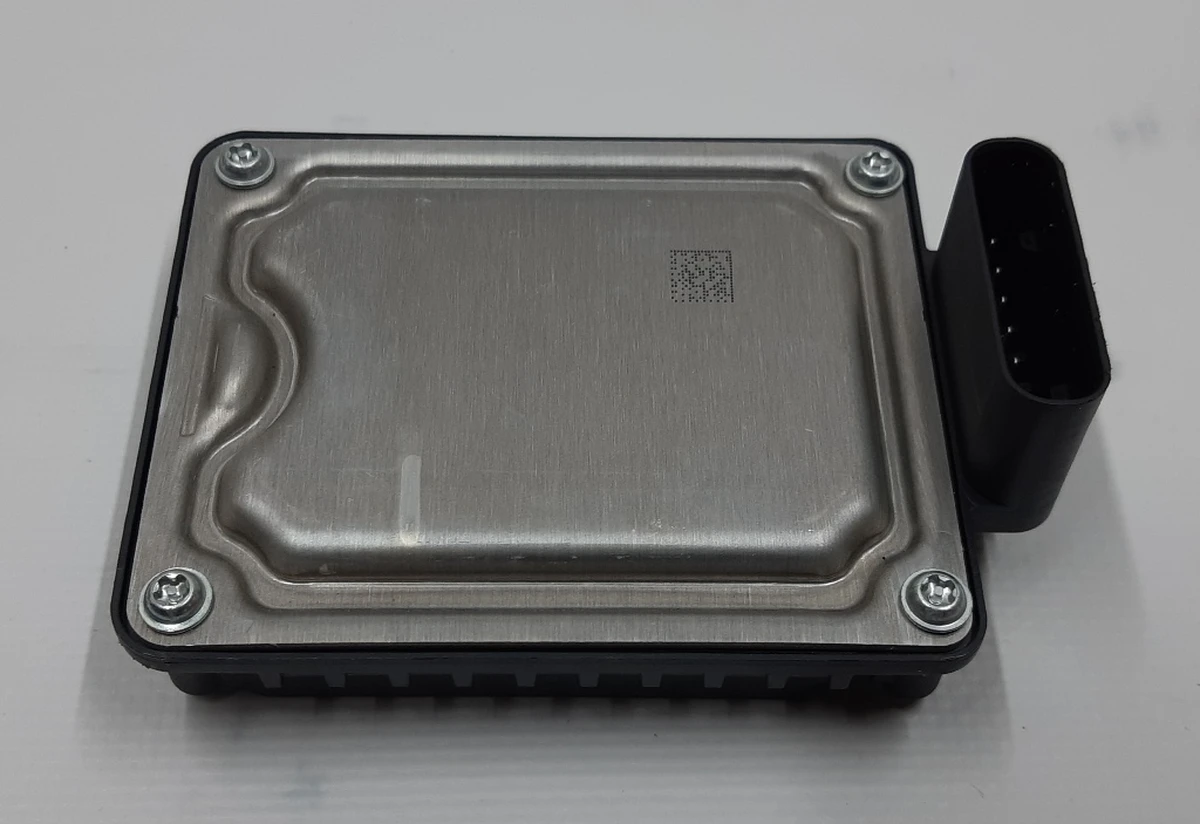 2 RADAR, SEVEN PIN PERPENDICULAR  Tesla model X,  model 3 1108647-00-H