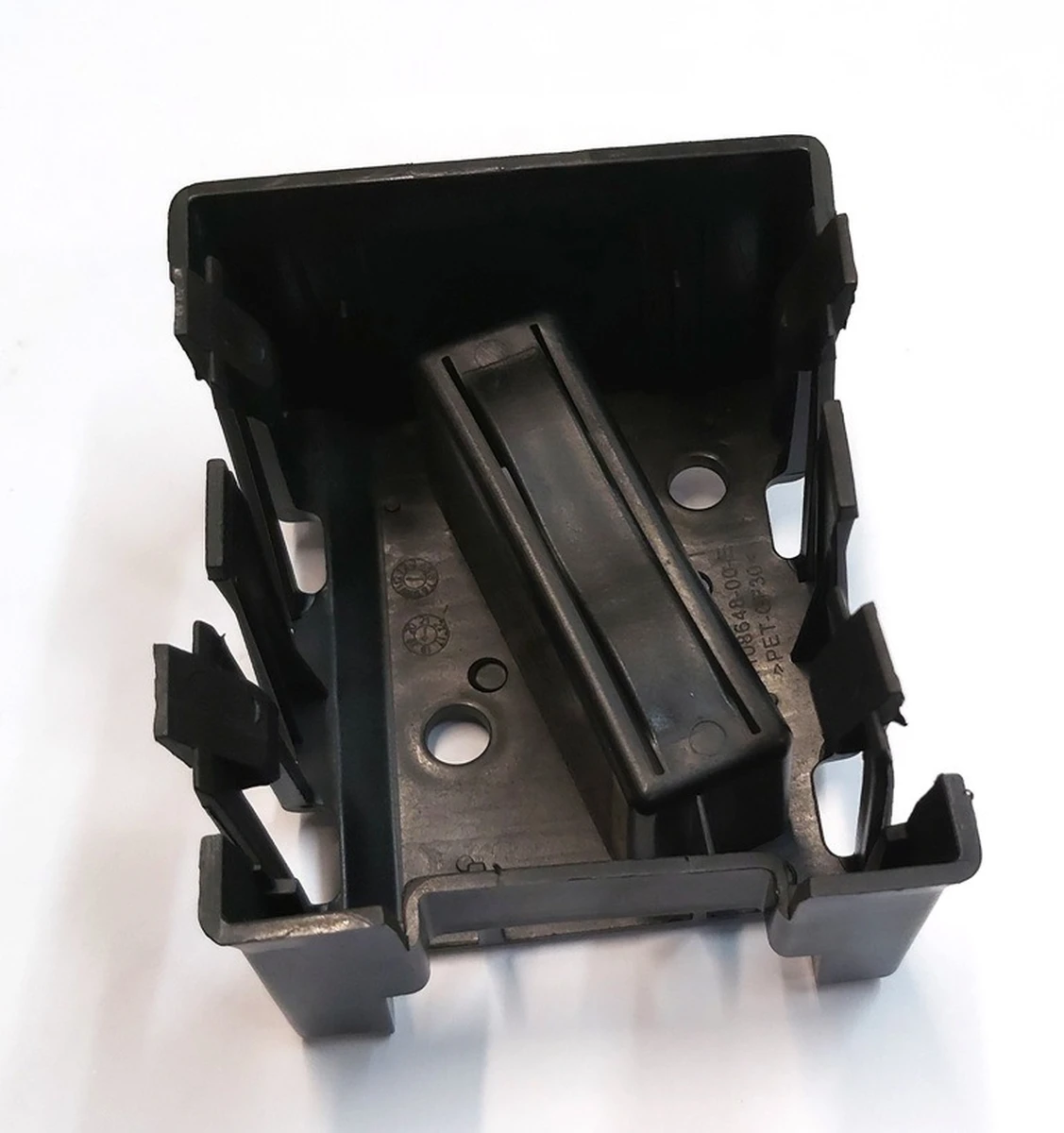 2 Кронштейн радара Tesla model 3 1108648-00-E