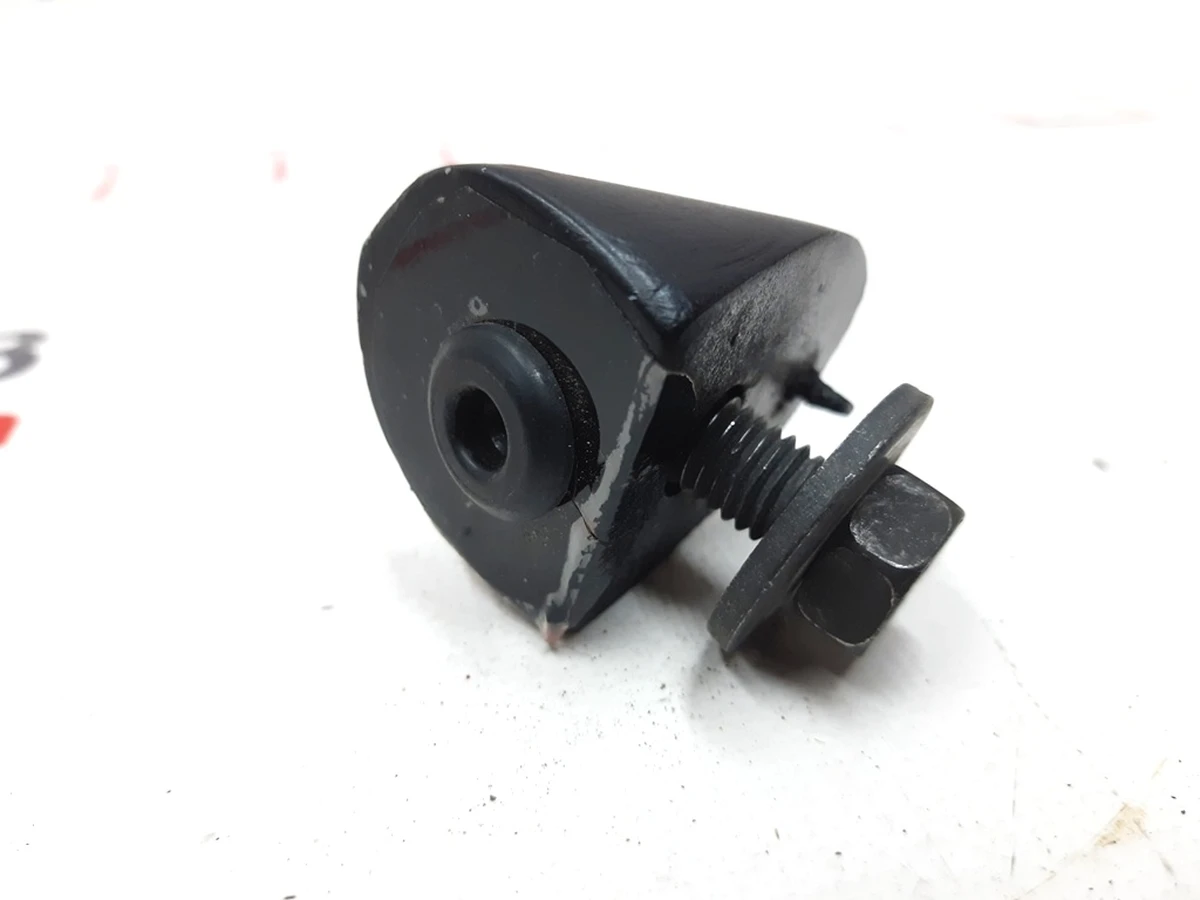 2 Fastening-emphasis of the trunk shelf of the upper Tesla model X 1108701-00-D