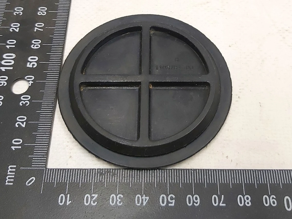 62 PLUG, ROUND,66mm, EPDM BLK Tesla Model 3, Model 3 Jan 2024, Model Y, Model Y Feb 2025 1108784-00-A