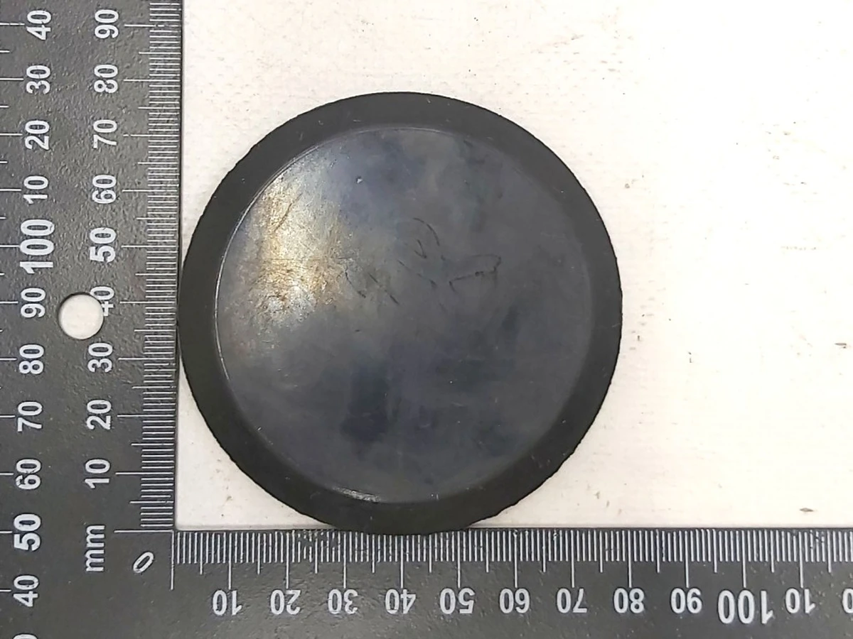 62 PLUG, ROUND,66mm, EPDM BLK Tesla Model 3, Model 3 Jan 2024, Model Y, Model Y Feb 2025 1108784-00-A