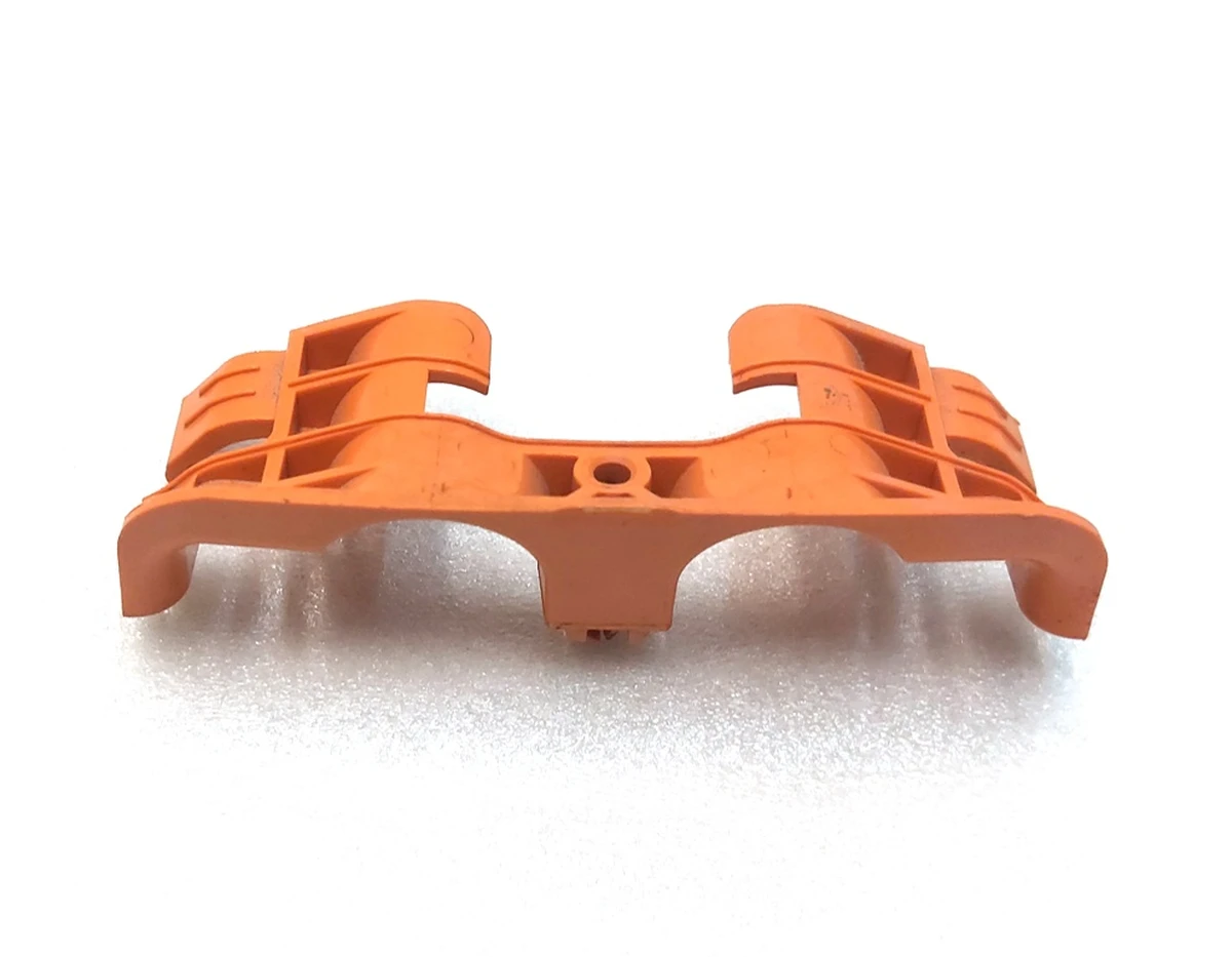 5 Кронштейн верхний кабеля высоковольтного основной батареи туннельного Tesla model 3 1109008-00-D