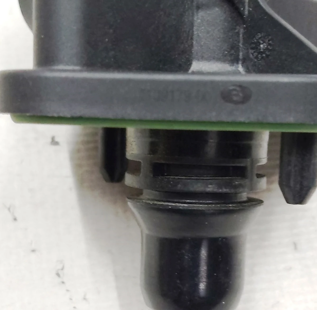 Main battery cooling system pipe adapter Tesla model 3 1105927-00-C