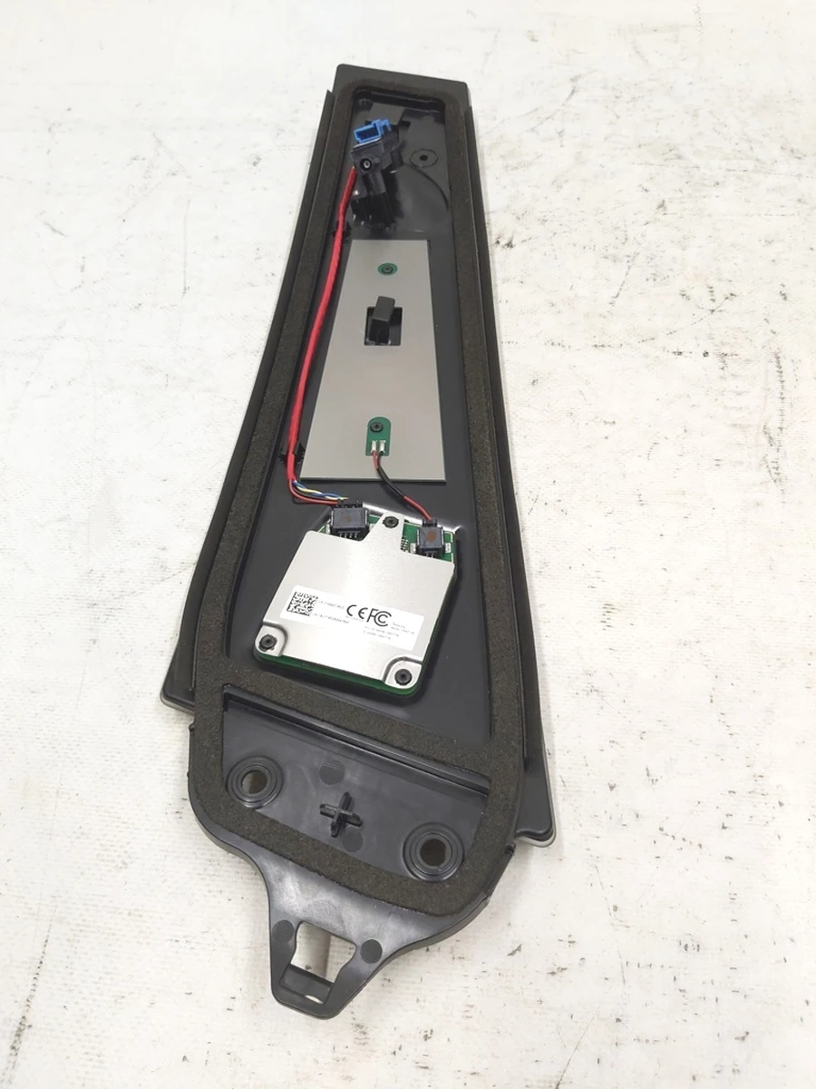 6 Накладка стойки B наружная левая (стекло) с камерой Tesla Model 3 1109253-00-J