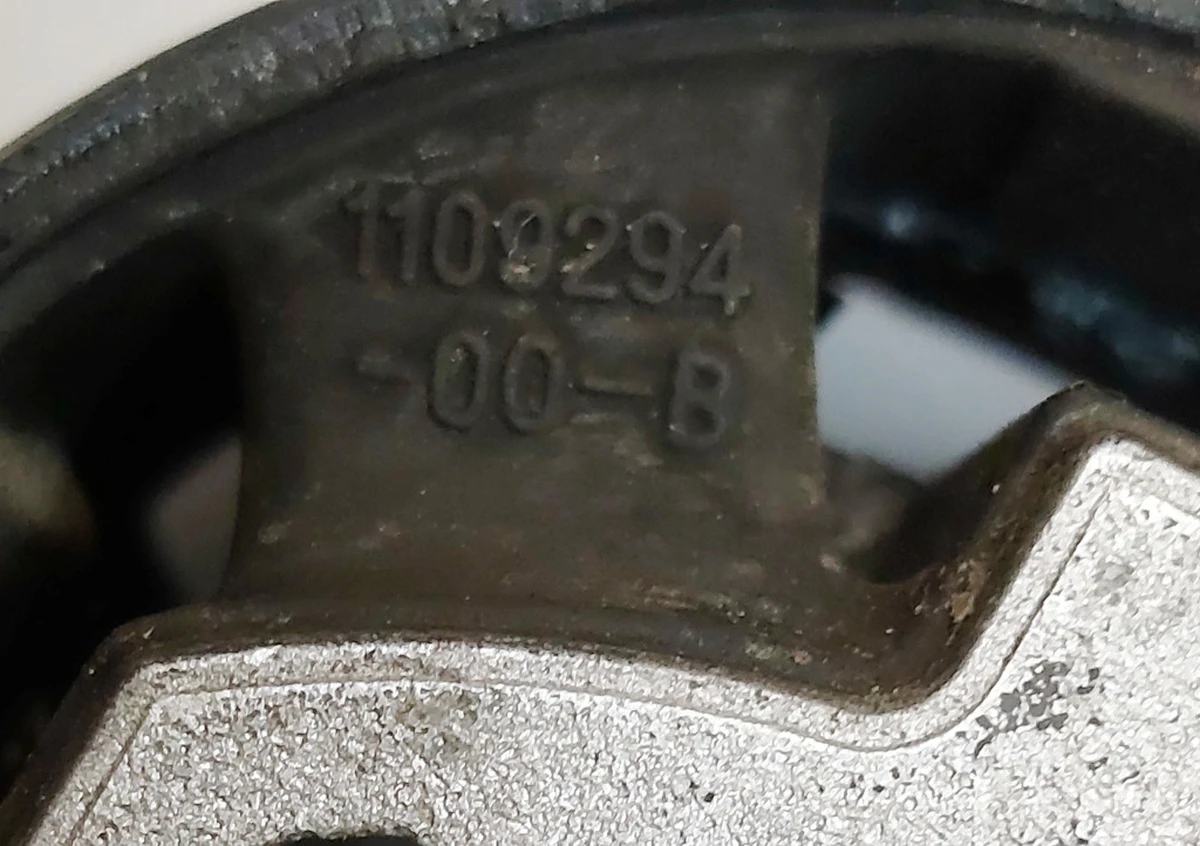 12 Сайлентблок переднього мотора MOSFET Tesla model 3, model Y 1109294-00-B