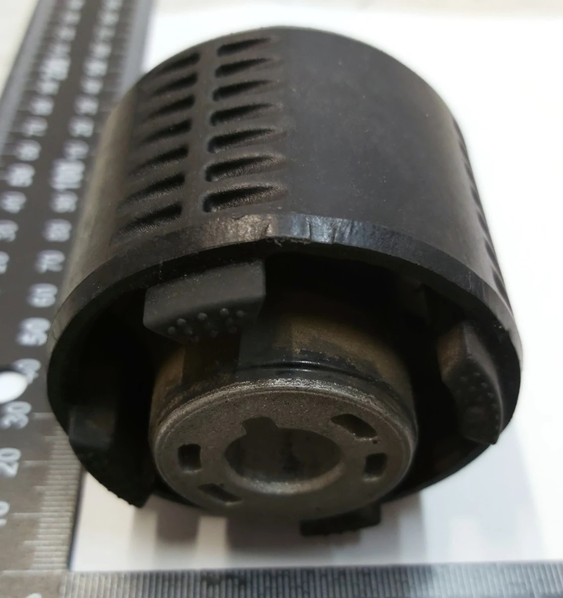 2 Сайлентблок мотора заднего MOSFET Tesla Model S Feb 2021, Model S June 2025, Model X Mar 2021, Model X June 2025, Model 3, Model 3 Jan 2024, Model Y, 