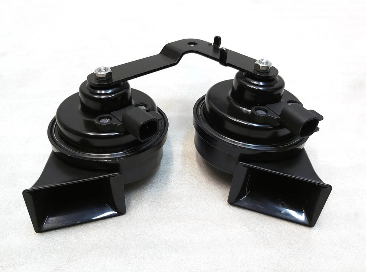 7 Клаксон (сигнал) высокий тон и клаксон (сигнал) низкий тон в комплекте с креплением Tesla Model 3, Model Y (1486943-00-A) 1507242-00-B