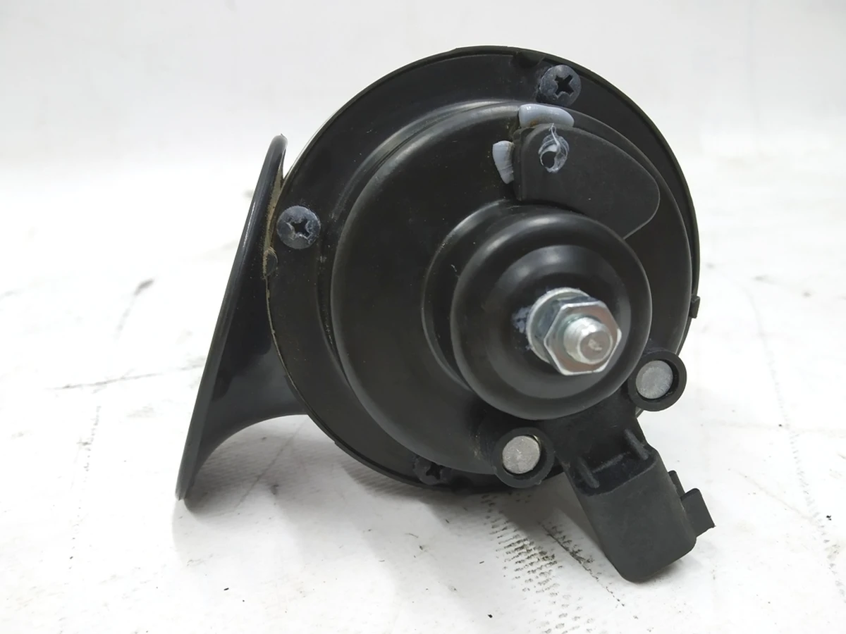 1 Клаксон (сигнал) (высокий тон) некондиция Tesla Model 3 1109660-00-A