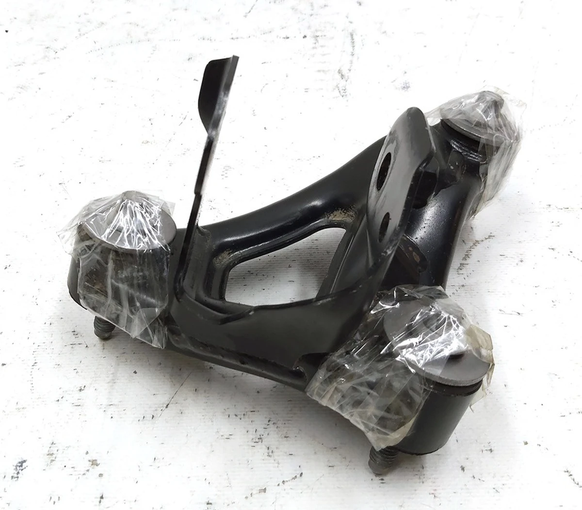 36 Кронштейн кріплення двигуна переднього лівого в зборі Tesla Model 3, Model Y 1110233-00-C