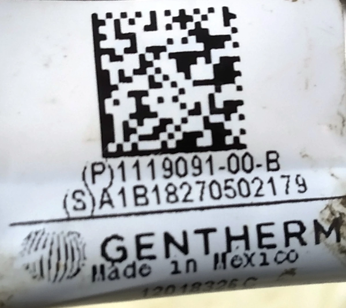 8 2nd Row Single Right Seat Bottom Foam Filler Assembly with Heating and Presence Sensor Tesla model X 2345610-03-A