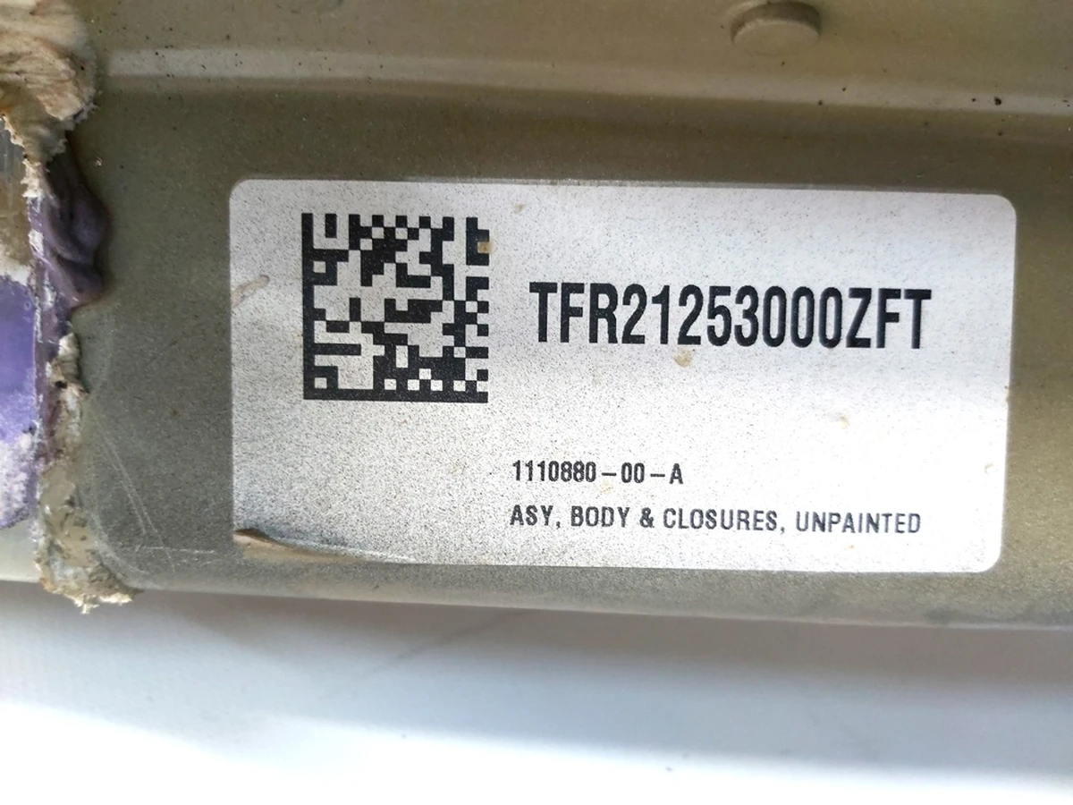 18 Чверть задня ліва лонжерон RWD у зборі Tesla Model 3 1101749-S0-A