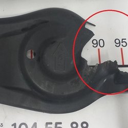 Кришка пружинної підвіски задньої ліва з пошкодженням Tesla model 3 1111302-00-B