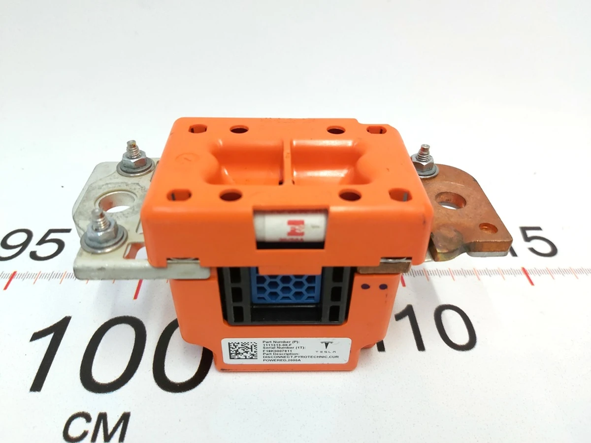 DISCONNECT - PYROTECHNIC - CUR POWERED - 2000A Tesla Model S, Model S REST, Model X 1077177-00-B