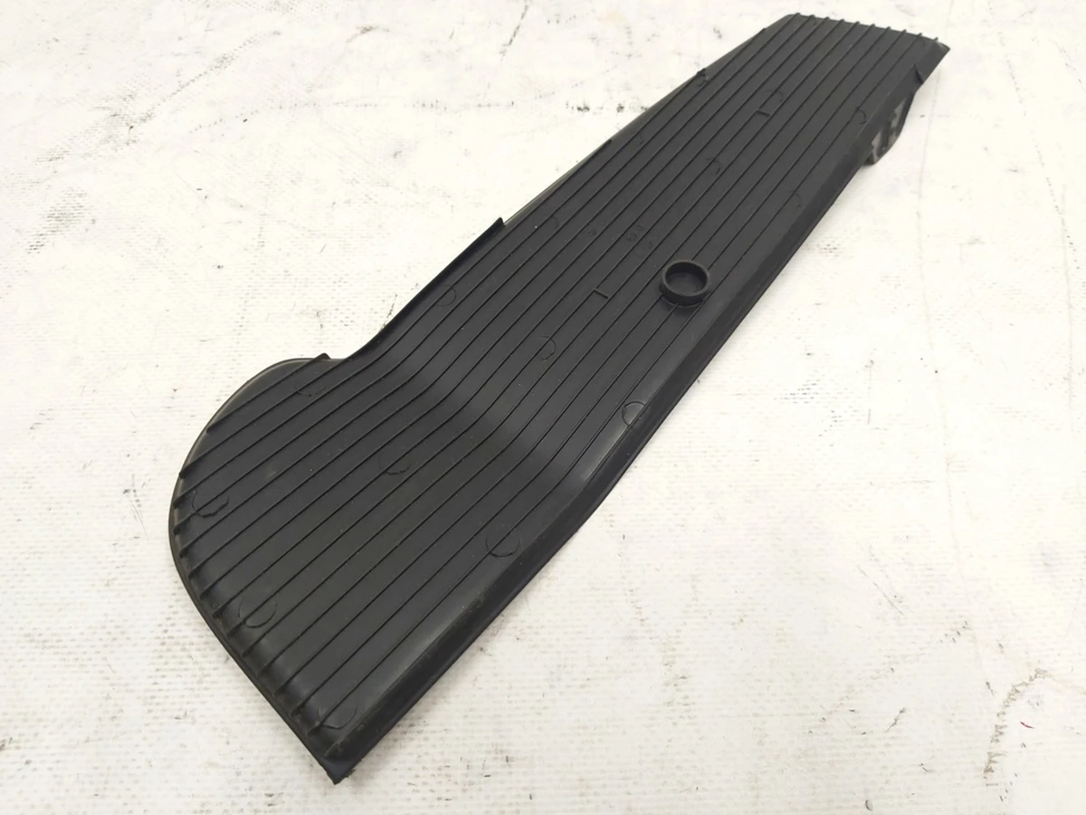 9 Коврик кармана двери передней левой BASE Tesla model 3 1111453-00-D