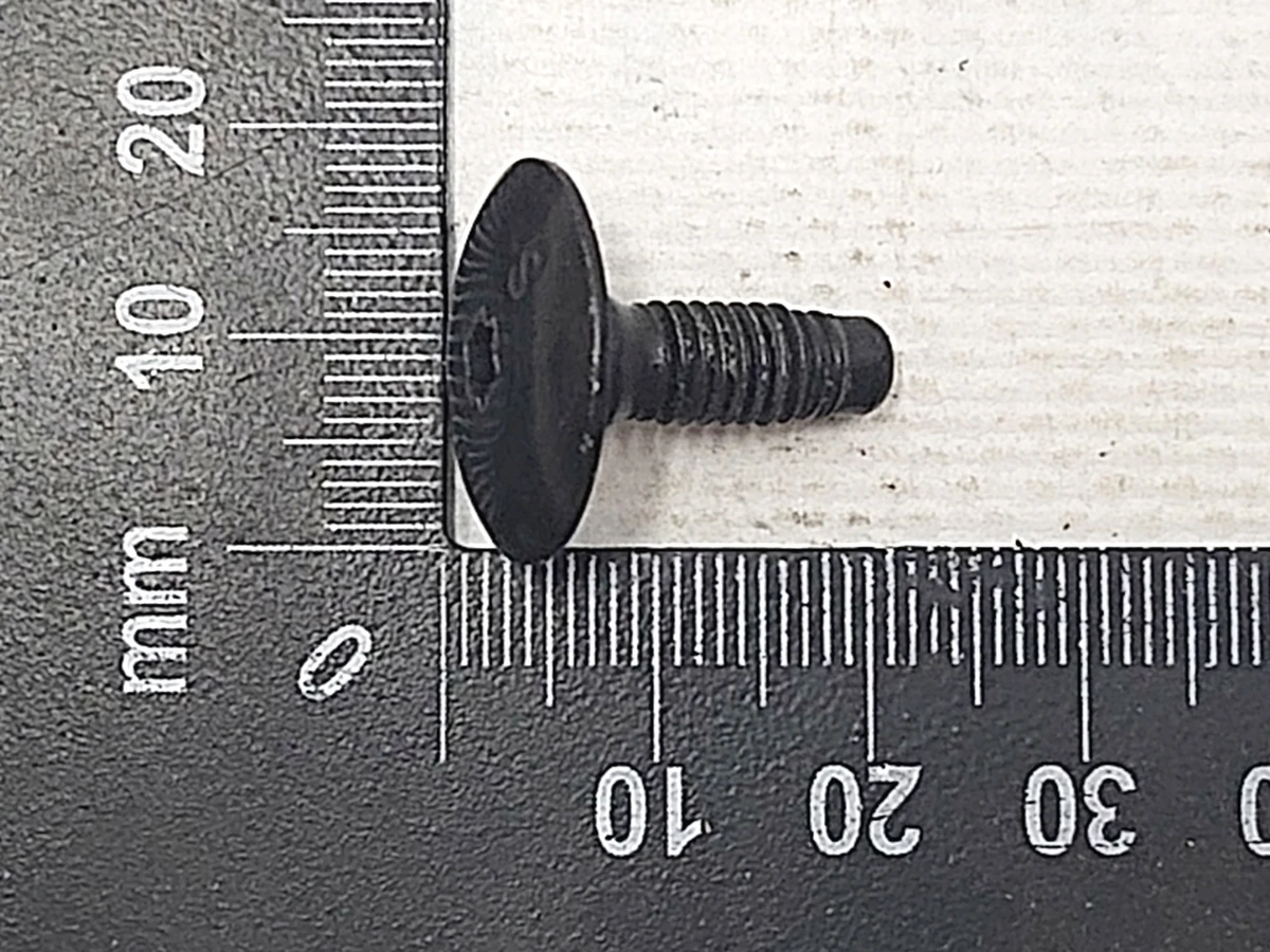 2 Болт замка дверей передньої/задньоїPN, M6x18, SHLDR [7x4], [98], ZNNI, BLK Tesla Model 3, Model Y 1112141-00-D