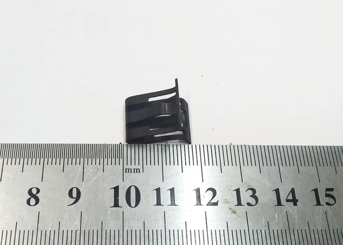 12 Кліпса (скоба) обшивки стелі ,6.5,0.7-1.5G Tesla Model 3, Model Y 1112238-01-A