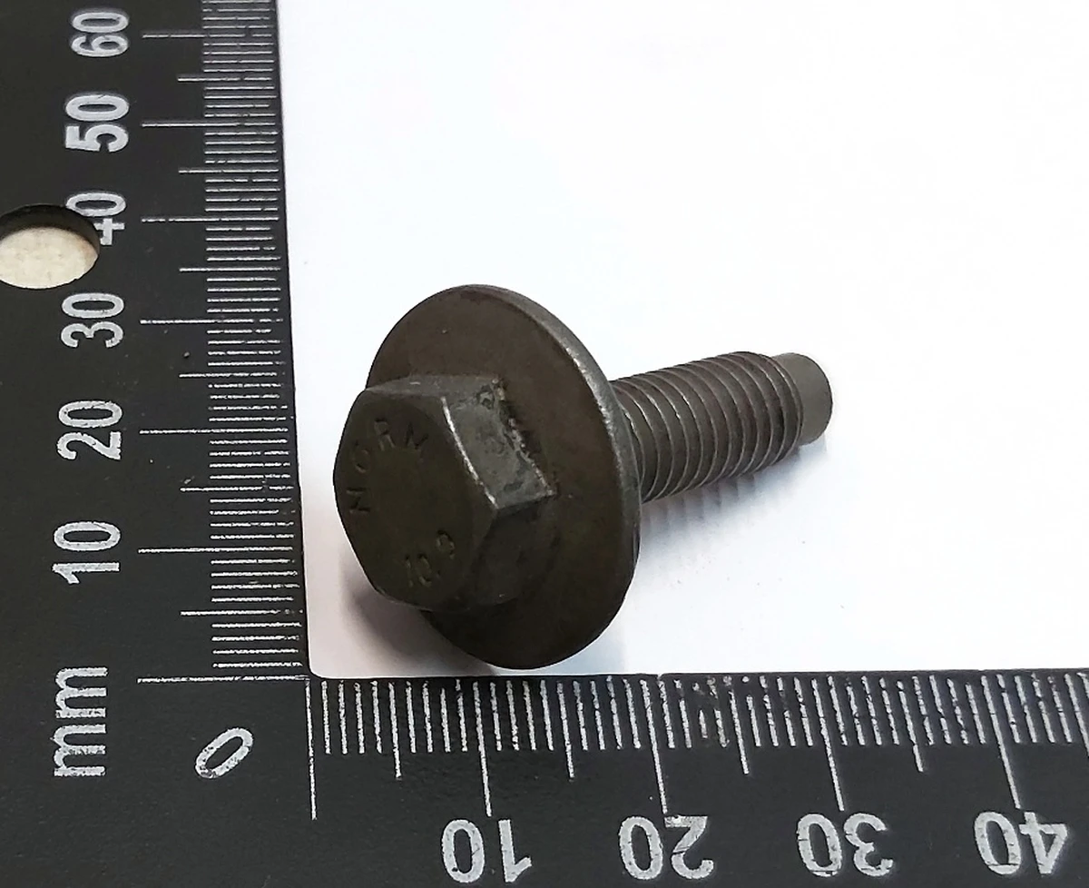 14 Болт батареї HF,M8x28,[109],ZNNI,PC Tesla model 3, model Y 1112247-00-A