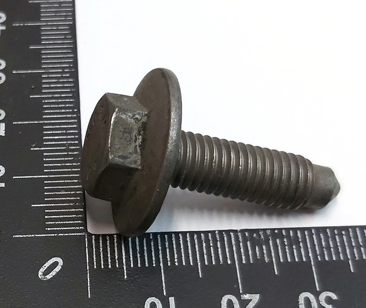 14 Болт батареї HF,M8x28,[109],ZNNI,PC Tesla model 3, model Y 1112247-00-A