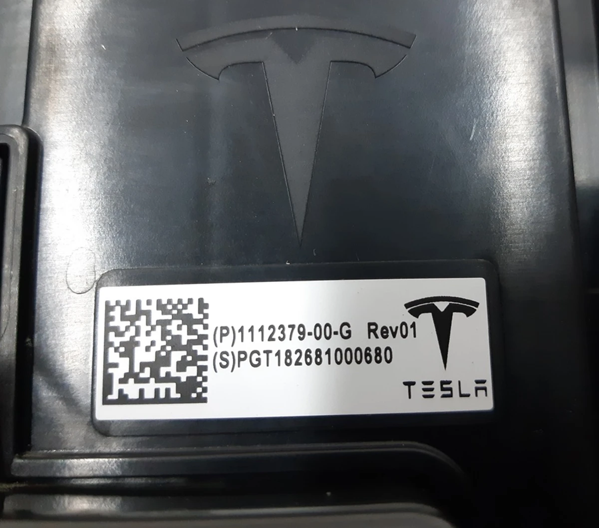 Блок електронних запобіжників REV01 у зборі Tesla model S REST 1112379-00-H
