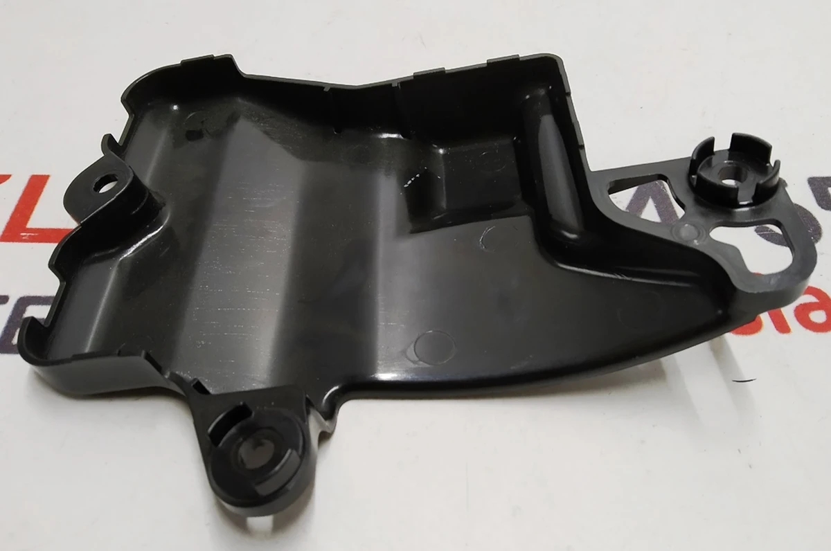 Кришка верхня блока електронних запобіжників Tesla model X 1112379-01-Z