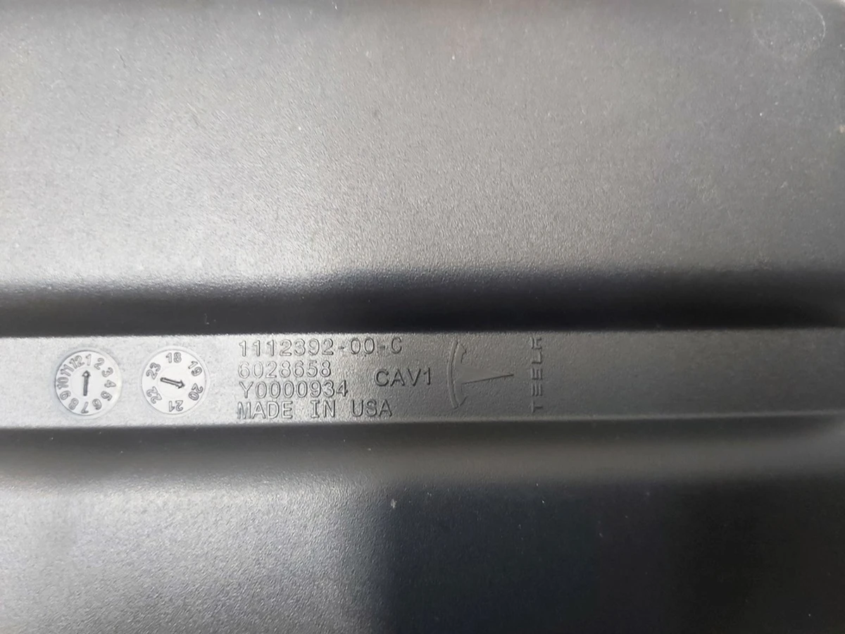 3 Ящик для дрібних речей підлокітника центральної консолі Tesla Model 3, Model Y 1112392-00-D