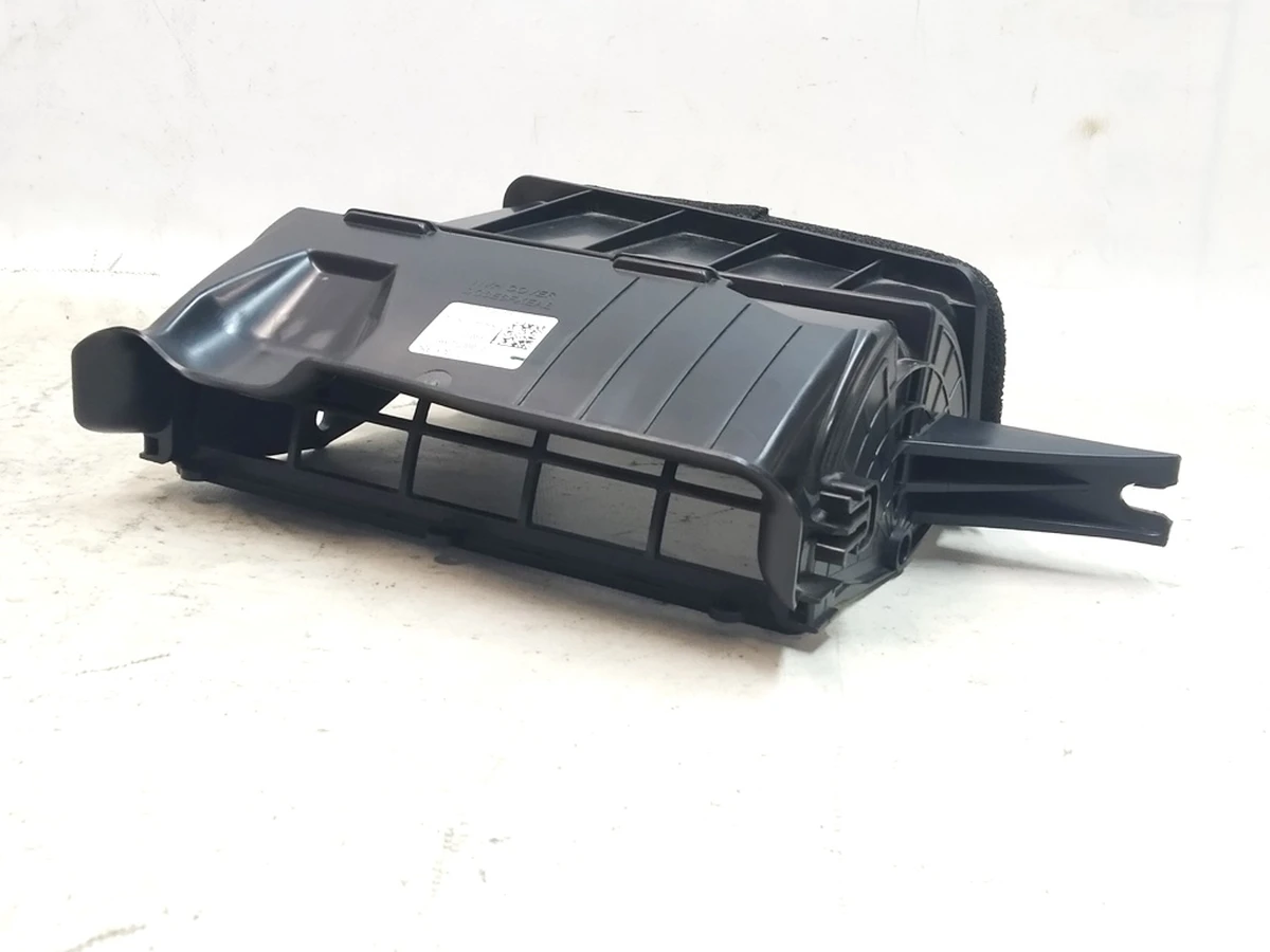 Воздухозаборник климатической установки (печки салона) INLET впускной патрубок верхний Tesla Model X 1116133