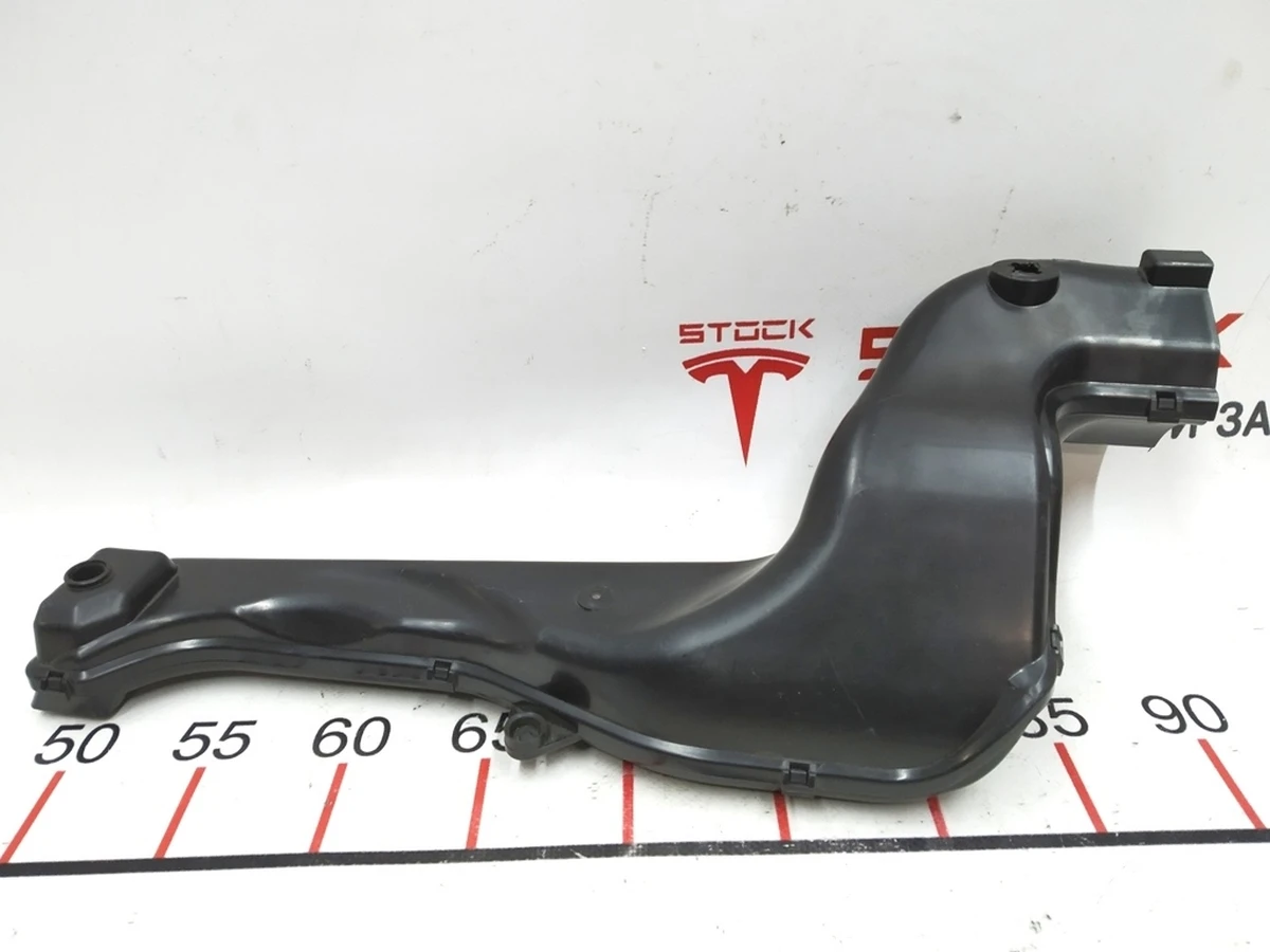 1 Повітропровід кліматичної установки (пічки) Tesla Model S, Model S REST 1116135-00-C 6007378-00-Q